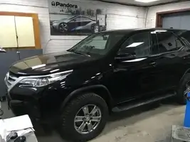 TOYOTA FORTUNER